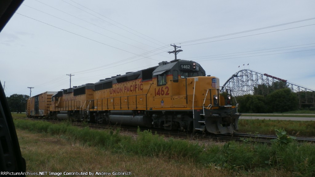UP 1462 + 1078 & the Valleyfair